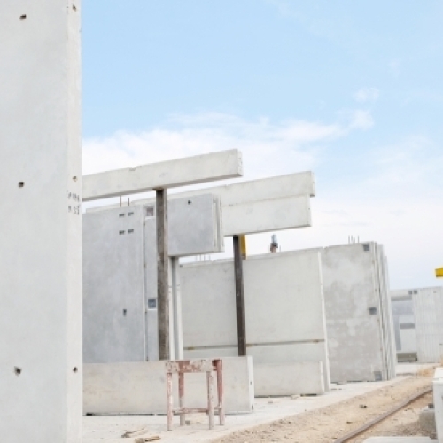 Betonelementer på byggeplads i Trekantsområdet til større betonarbejde